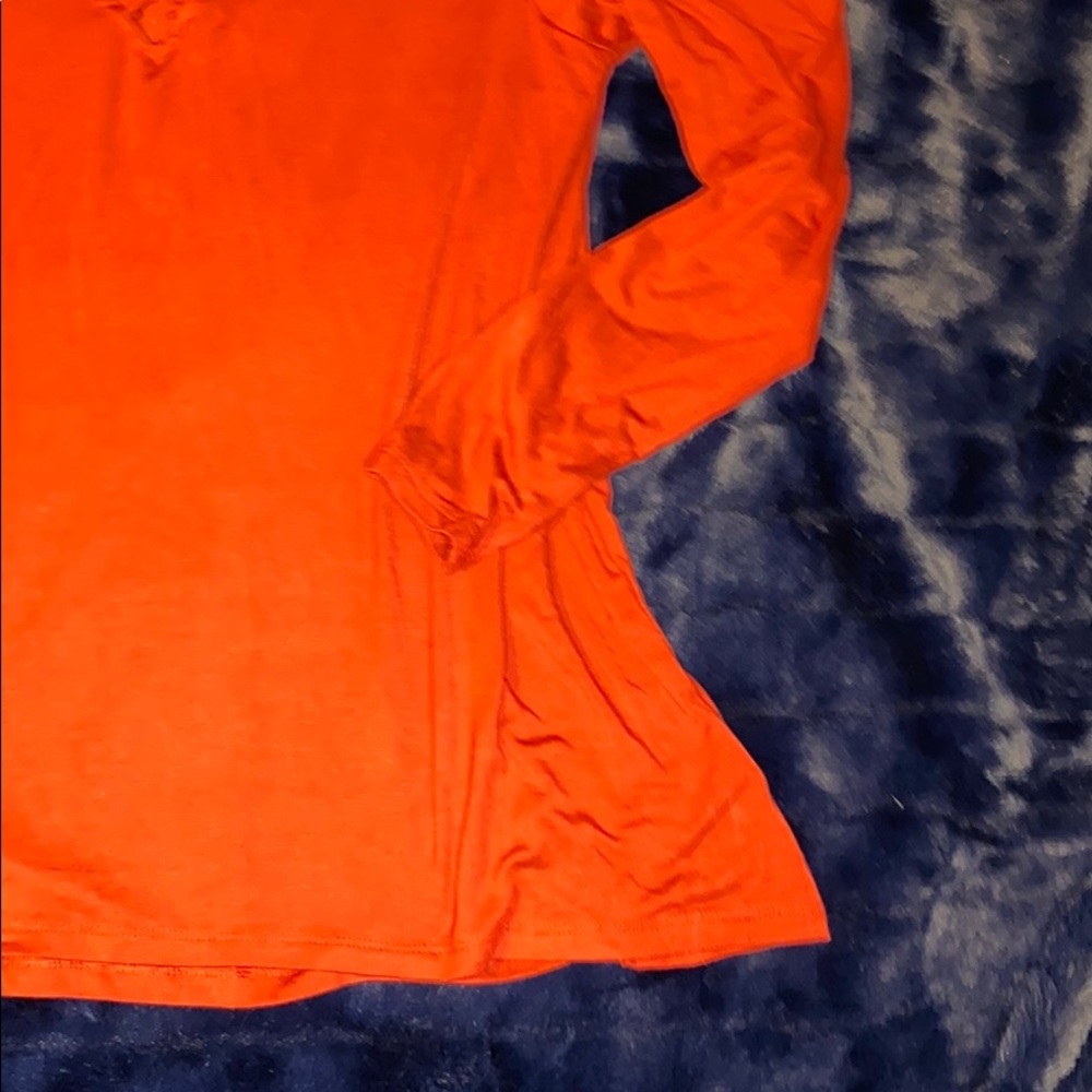 🌟🌟🌟OLD NAVY. CRISS CROSS NECKLINE. Longer & Loose Fit - Picture 4 of 9